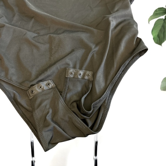 Open Back Lace Body Suit - Picture 6 of 6